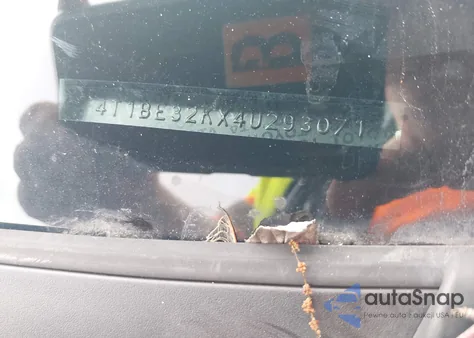 2004 Toyota Camry Le/Se/Std/Xle from USA, damaged, VIN 4T1BE32KX4U293071